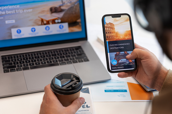 Panj Peer travel booking platform mobile interface