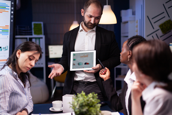 IT consulting and digital transformation strategy session